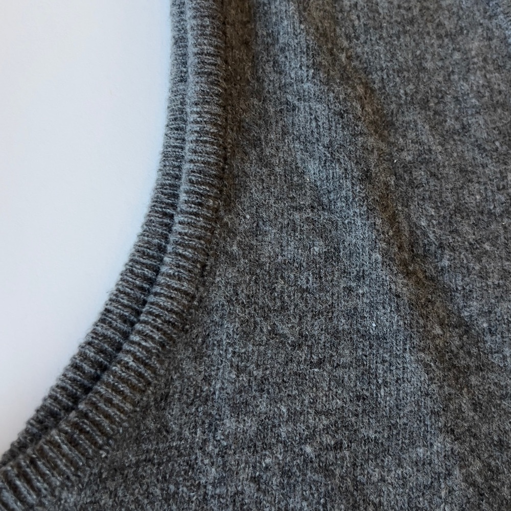 Vintage SEARS Gray Virgin Lambs Wool Vest size Medium - Picture 3 of 7